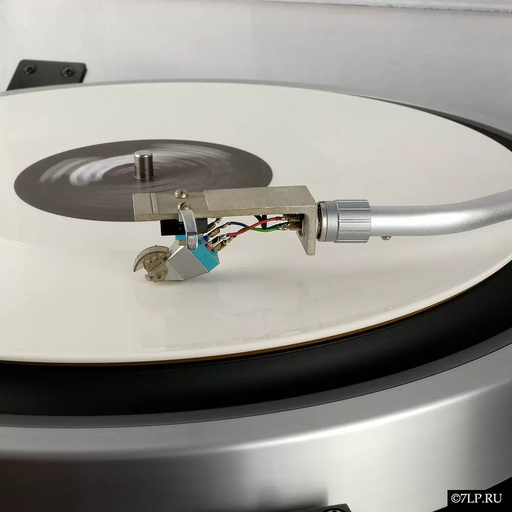 Как настроить вес прижима тонарма на виниловом проигрывателе